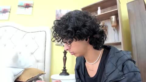 ibratxandy online show from December 2025 07:09:01 PM