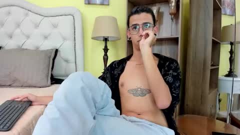 ibratxandy online show from December 2025 07:53:02 PM