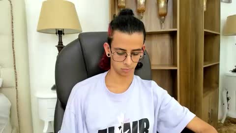 ibratxandy online show from February 2026 07:56:01 PM