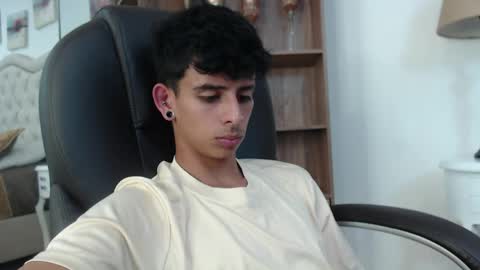 ibratxandy online show from April 2026 07:40:02 PM