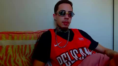 Snapshot of icaro0223 chatting on October 2025 01:20:01 PM icaro0223 online show from October 2025 01:20:01 PM