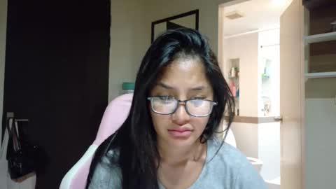 ice_ice_baby__ online show from September 2025 04:34:02 PM