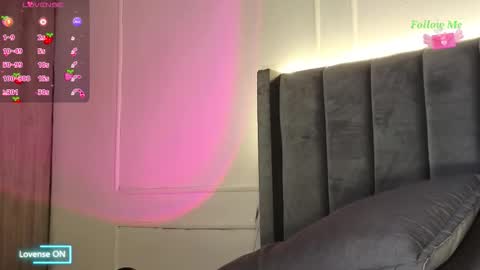 Crystall online show from November 2025 01:46:01 PM