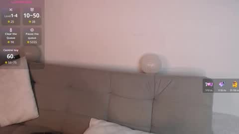 ice_y_abigail online show from September 2025 11:57:01 AM