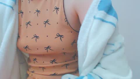 Snapshot of icebaby16 chatting on January 2025 08:14:02 AM Ice online show from January 2025 08:14:02 AM