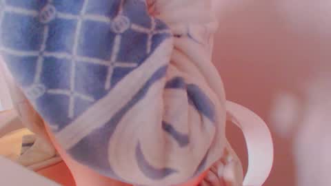 Snapshot of icebaby16 chatting on February 2025 08:07:01 AM Ice online show from February 2025 08:07:01 AM