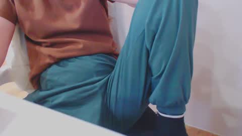 Snapshot of icebaby16 chatting on February 2025 10:04:02 AM Ice online show from February 2025 10:04:02 AM