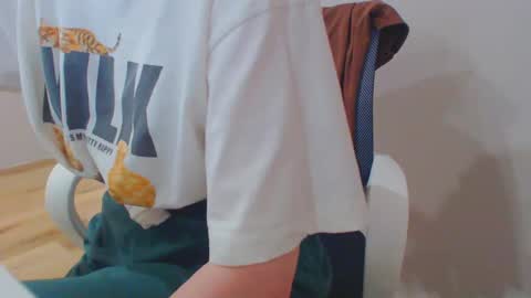 Snapshot of icebaby16 chatting on February 2025 01:06:01 PM Ice online show from February 2025 01:06:01 PM