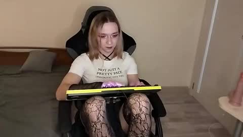 Snapshot of icebenz chatting on February 2026 03:50:01 PM Jade online show from February 2026 03:50:01 PM