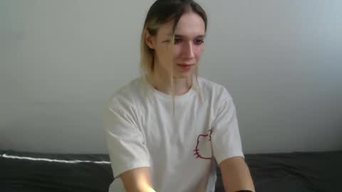 Snapshot of icebenz chatting on March 2026 12:06:02 PM Jade online show from March 2026 12:06:02 PM