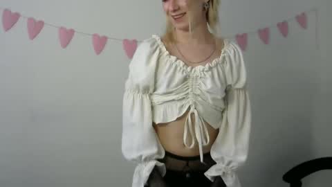 Snapshot of icebenz chatting on April 2026 01:41:01 PM Jade online show from April 2026 01:41:01 PM