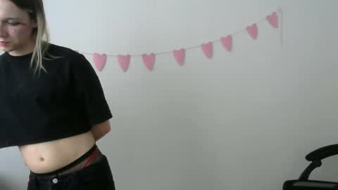 Snapshot of icebenz chatting on April 2026 12:14:02 PM Jade online show from April 2026 12:14:02 PM