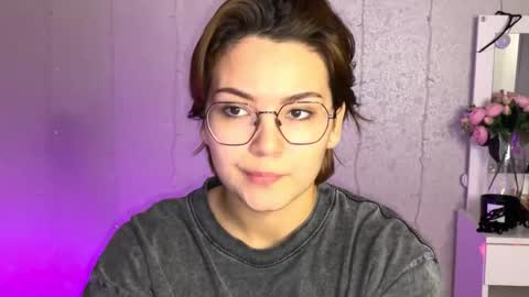 Ksenia online show from November 2025 10:36:01 PM