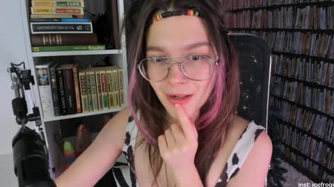 Julia online show from January 2025 08:55:01 PM