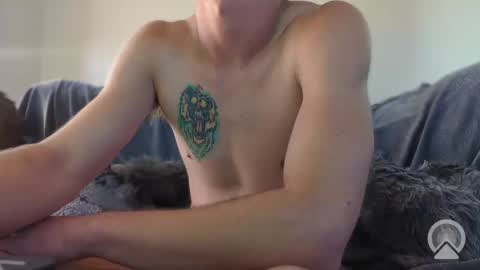 Snapshot of iceman1217 chatting on November 2025 10:12:01 PM iceman1217 online show from November 2025 10:12:01 PM