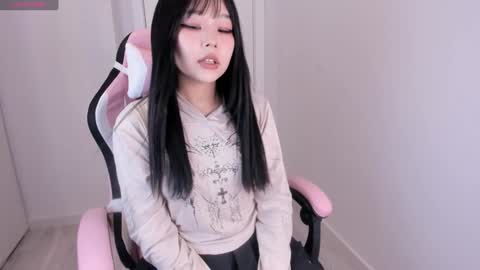 Snapshot of ichigo_o chatting on December 2024 06:55:02 AM Hitomi online show from December 2024 06:55:02 AM