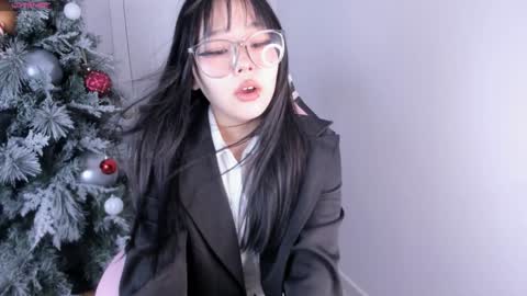 Snapshot of ichigo_o chatting on December 2024 06:03:02 AM Hitomi online show from December 2024 06:03:02 AM