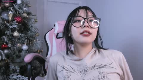 Snapshot of ichigo_o chatting on January 2025 06:07:02 AM Hitomi online show from January 2025 06:07:02 AM