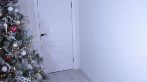 Snapshot of ichigo_o chatting on January 2025 09:11:01 AM Hitomi online show from January 2025 09:11:01 AM