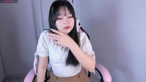 Snapshot of ichigo_o chatting on January 2025 05:08:02 AM Hitomi online show from January 2025 05:08:02 AM