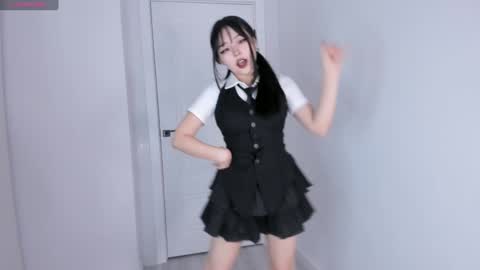 Snapshot of ichigo_o chatting on January 2025 06:06:01 AM Hitomi online show from January 2025 06:06:01 AM