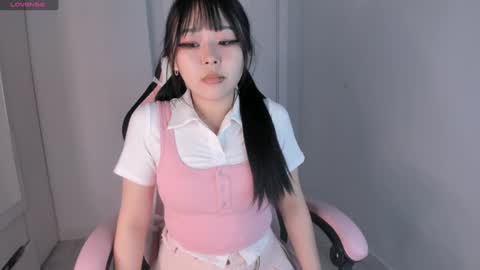 Snapshot of ichigo_o chatting on January 2025 01:13:01 PM Hitomi online show from January 2025 01:13:01 PM