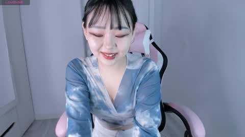 Snapshot of ichigo_o chatting on February 2025 01:11:02 PM Hitomi online show from February 2025 01:11:02 PM