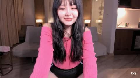 Snapshot of ichigo_o chatting on March 2025 01:25:02 PM Hitomi online show from March 2025 01:25:02 PM