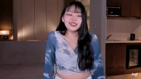 Snapshot of ichigo_o chatting on March 2025 01:59:02 PM Hitomi online show from March 2025 01:59:02 PM