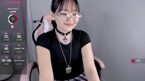 Snapshot of ichigo_o chatting on September 2025 10:37:01 AM Hitomi online show from September 2025 10:37:01 AM