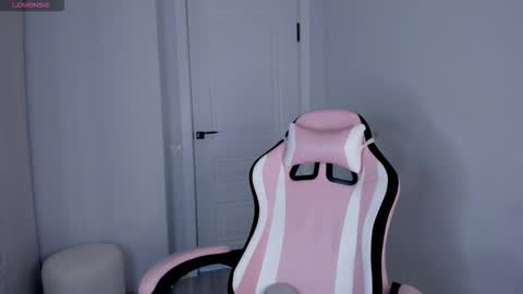 Snapshot of ichigo_o chatting on October 2025 09:55:01 PM Hitomi online show from October 2025 09:55:01 PM