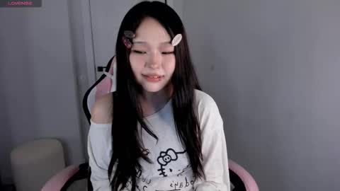 Snapshot of ichigo_o chatting on October 2025 03:45:01 PM Hitomi online show from October 2025 03:45:01 PM