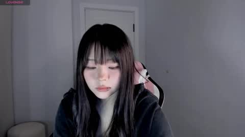 Snapshot of ichigo_o chatting on October 2025 11:06:02 AM Hitomi online show from October 2025 11:06:02 AM