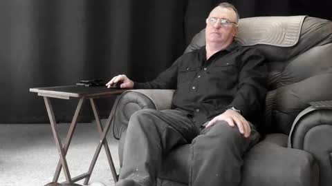 Snapshot of icihristopher chatting on October 2025 11:06:02 PM Christopher online show from October 2025 11:06:02 PM