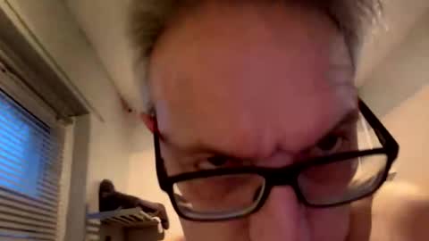 icums4u online show from December 2025 03:49:02 PM