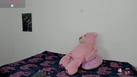 Idara Zanin online show from December 2024 11:28:01 AM