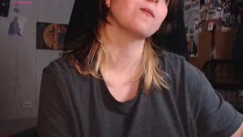 Snapshot of idontknowwhyjojo chatting on April 2026 02:26:02 AM Saya online show from April 2026 02:26:02 AM