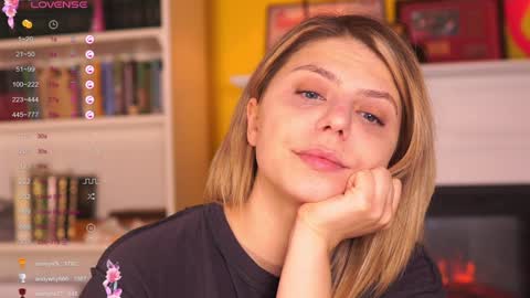 Snapshot of idontlikeguccibelts chatting on December 2024 06:37:01 PM Little Flower online show from December 2024 06:37:01 PM