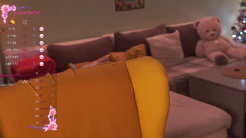 Snapshot of idontlikeguccibelts chatting on December 2024 04:14:02 PM Little Flower online show from December 2024 04:14:02 PM