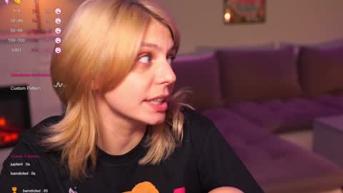 Snapshot of idontlikeguccibelts chatting on January 2025 07:57:01 PM Little Flower online show from January 2025 07:57:01 PM