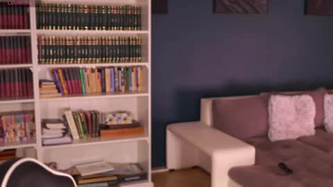 Snapshot of idontlikeguccibelts chatting on September 2025 05:01:01 PM Little Flower online show from September 2025 05:01:01 PM