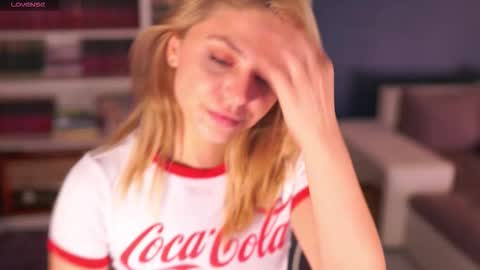 Snapshot of idontlikeguccibelts chatting on September 2025 03:01:02 PM Little Flower online show from September 2025 03:01:02 PM