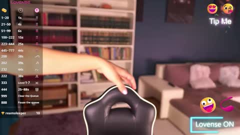 Snapshot of idontlikeguccibelts chatting on September 2025 03:23:02 PM Little Flower online show from September 2025 03:23:02 PM