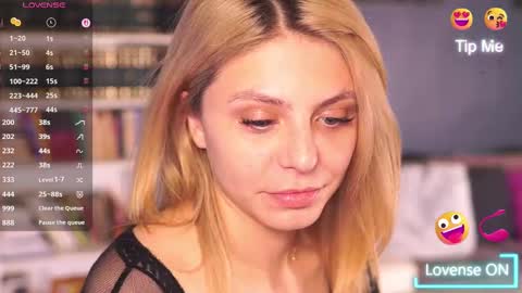 Snapshot of idontlikeguccibelts chatting on October 2025 03:10:02 PM Little Flower online show from October 2025 03:10:02 PM