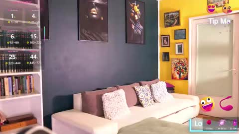 Snapshot of idontlikeguccibelts chatting on October 2025 03:36:01 PM Little Flower online show from October 2025 03:36:01 PM