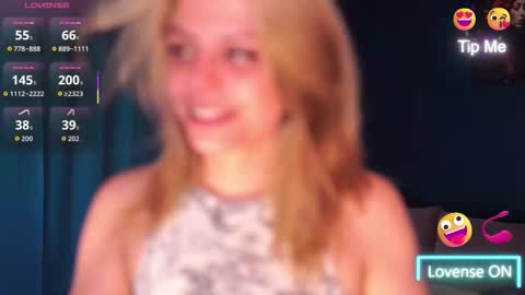 Snapshot of idontlikeguccibelts chatting on November 2025 03:54:01 PM Little Flower online show from November 2025 03:54:01 PM