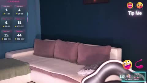 Snapshot of idontlikeguccibelts chatting on November 2025 03:55:01 PM Little Flower online show from November 2025 03:55:01 PM