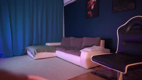 Snapshot of idontlikeguccibelts chatting on November 2025 04:58:02 PM Little Flower online show from November 2025 04:58:02 PM