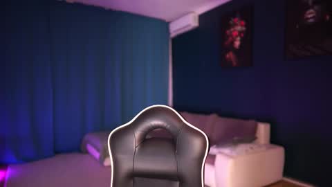 Snapshot of idontlikeguccibelts chatting on November 2025 05:18:01 PM Little Flower online show from November 2025 05:18:01 PM