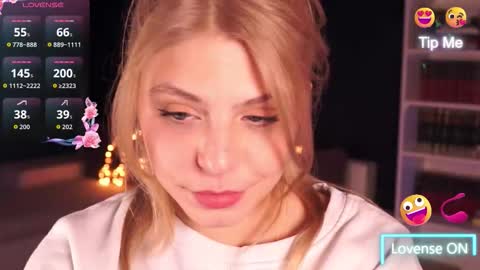 Snapshot of idontlikeguccibelts chatting on December 2025 06:45:01 PM Little Flower online show from December 2025 06:45:01 PM